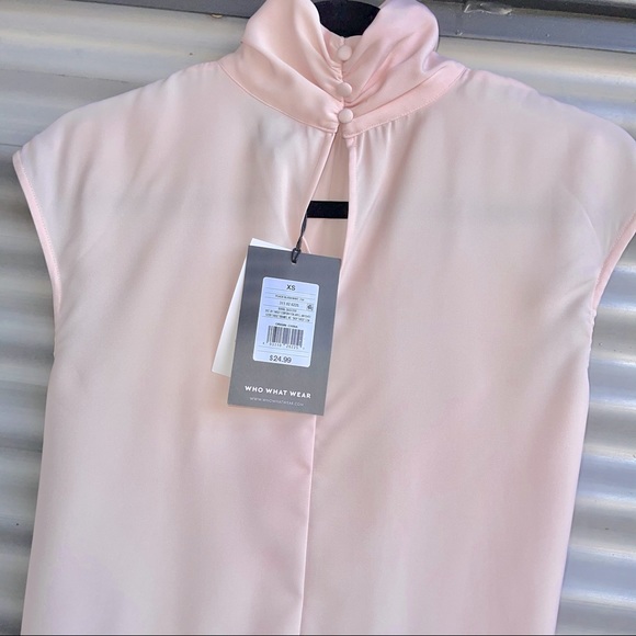 NWT Who What Wear Peach Blush High-Neck Blouse XS - Picture 4 of 8